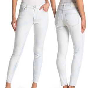 TRUE RELIGION Jennie Curvy Mid Rise Skinny Jeans